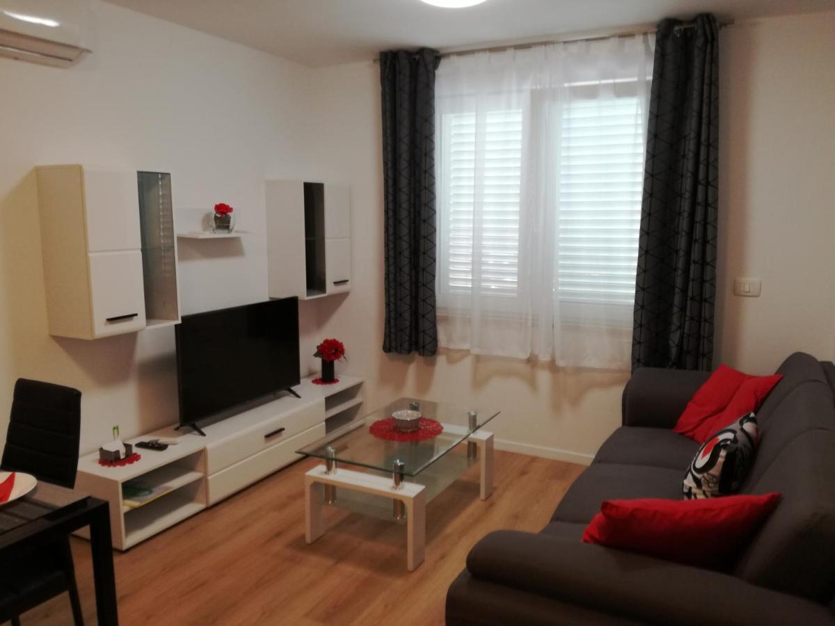 Apartman Porec Center Sea Apartment Екстериор снимка