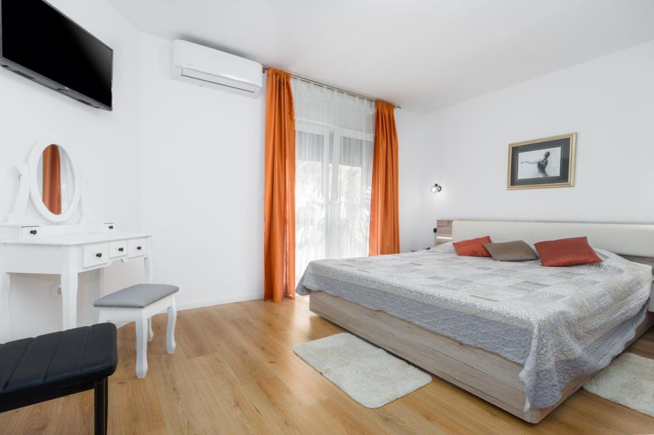 Apartman Porec Center Sea Apartment Екстериор снимка